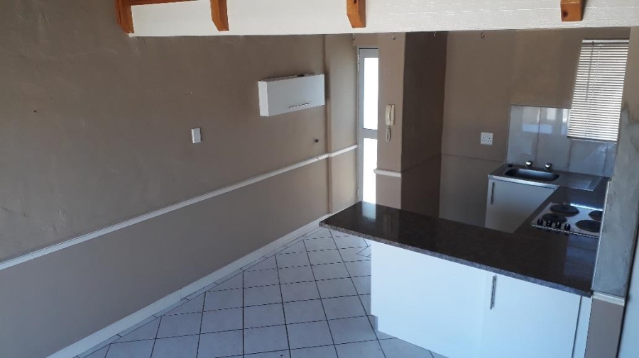 To Let 1 Bedroom Property for Rent in Humewood Eastern Cape